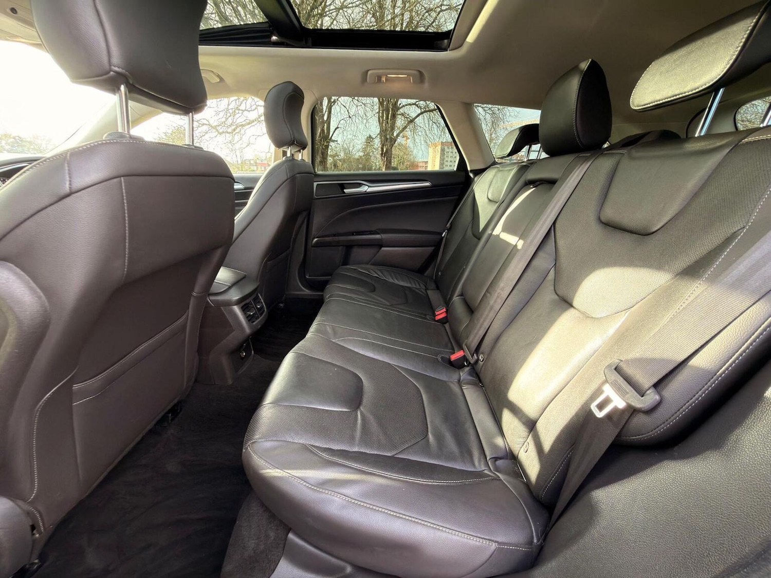 Used Ford Mondeo 2015 for sale - 77632444: Photo 37