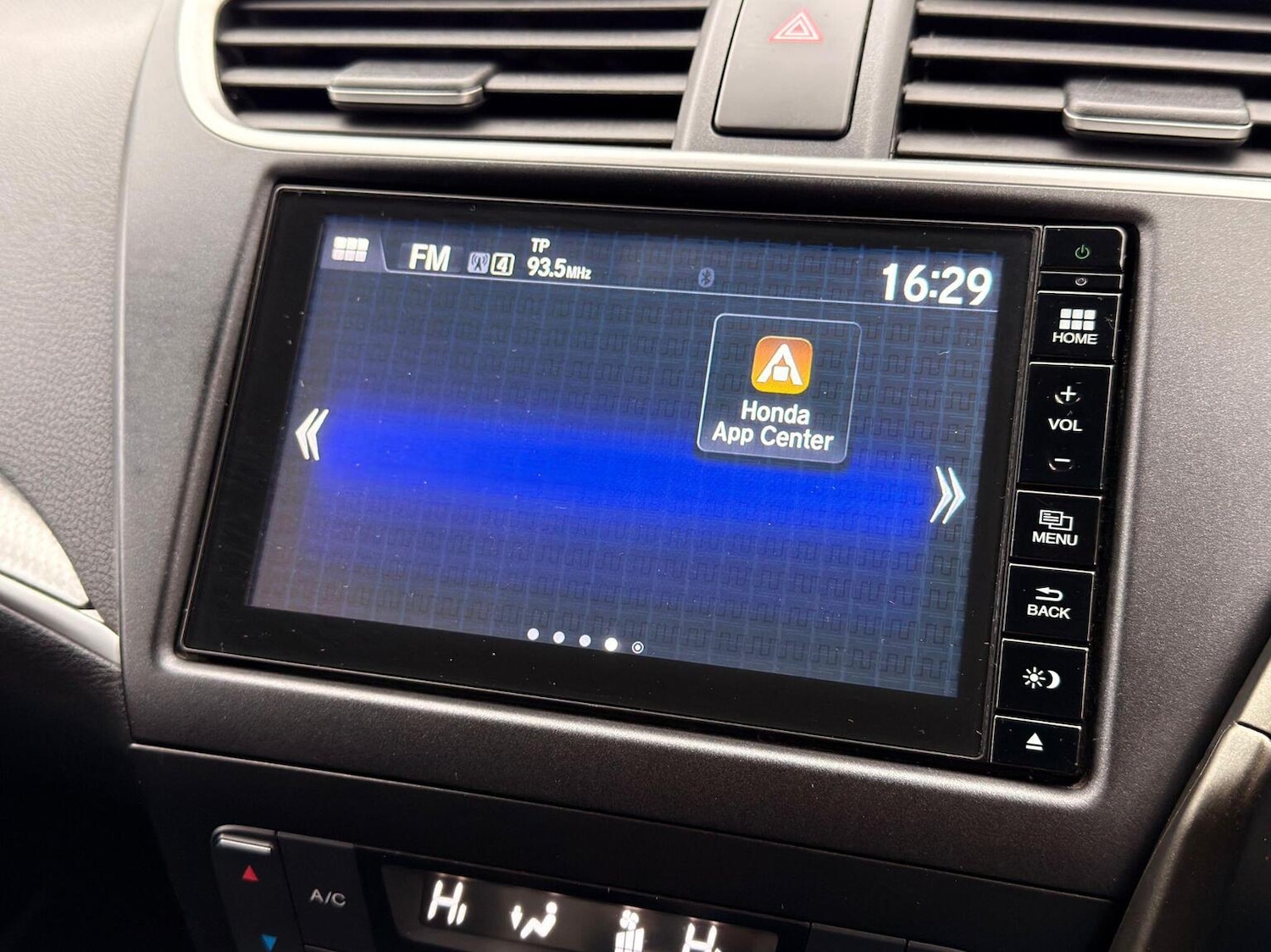 Used Honda Civic 2016 for sale - 77639016: Photo 50