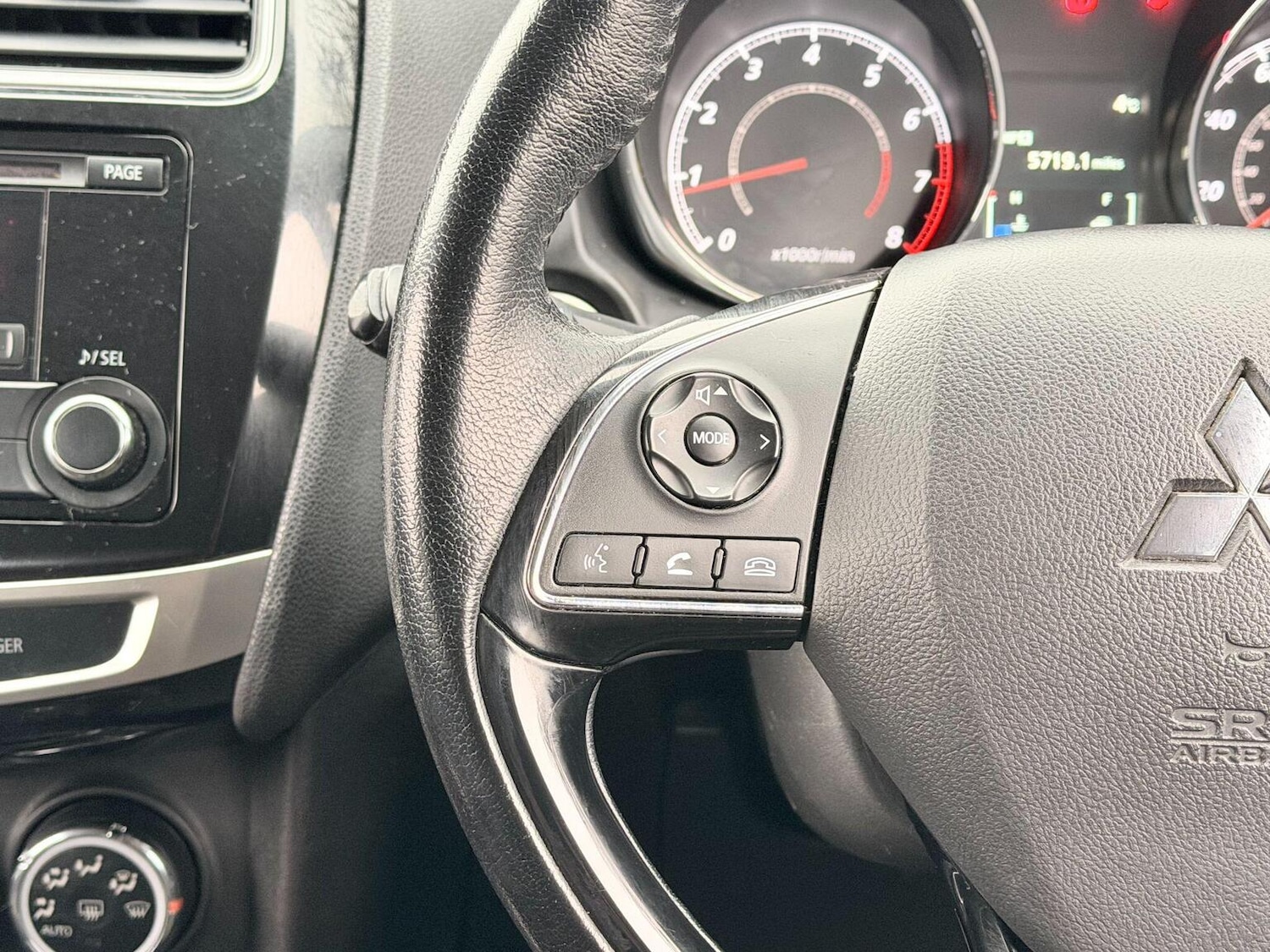 Used Mitsubishi ASX 2015 for sale - 77610076: Photo 28