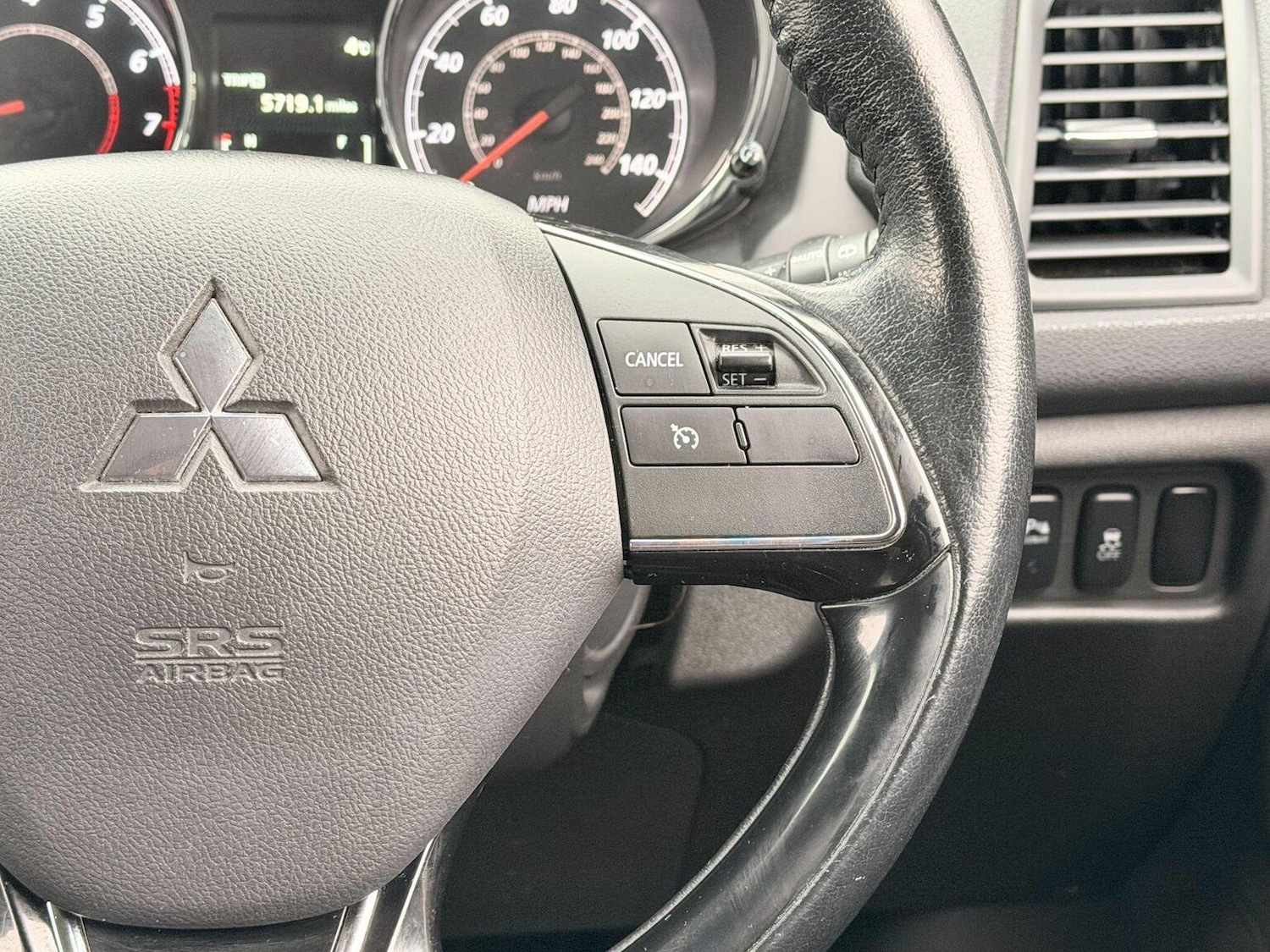 Used Mitsubishi ASX 2015 for sale - 77610076: Photo 36