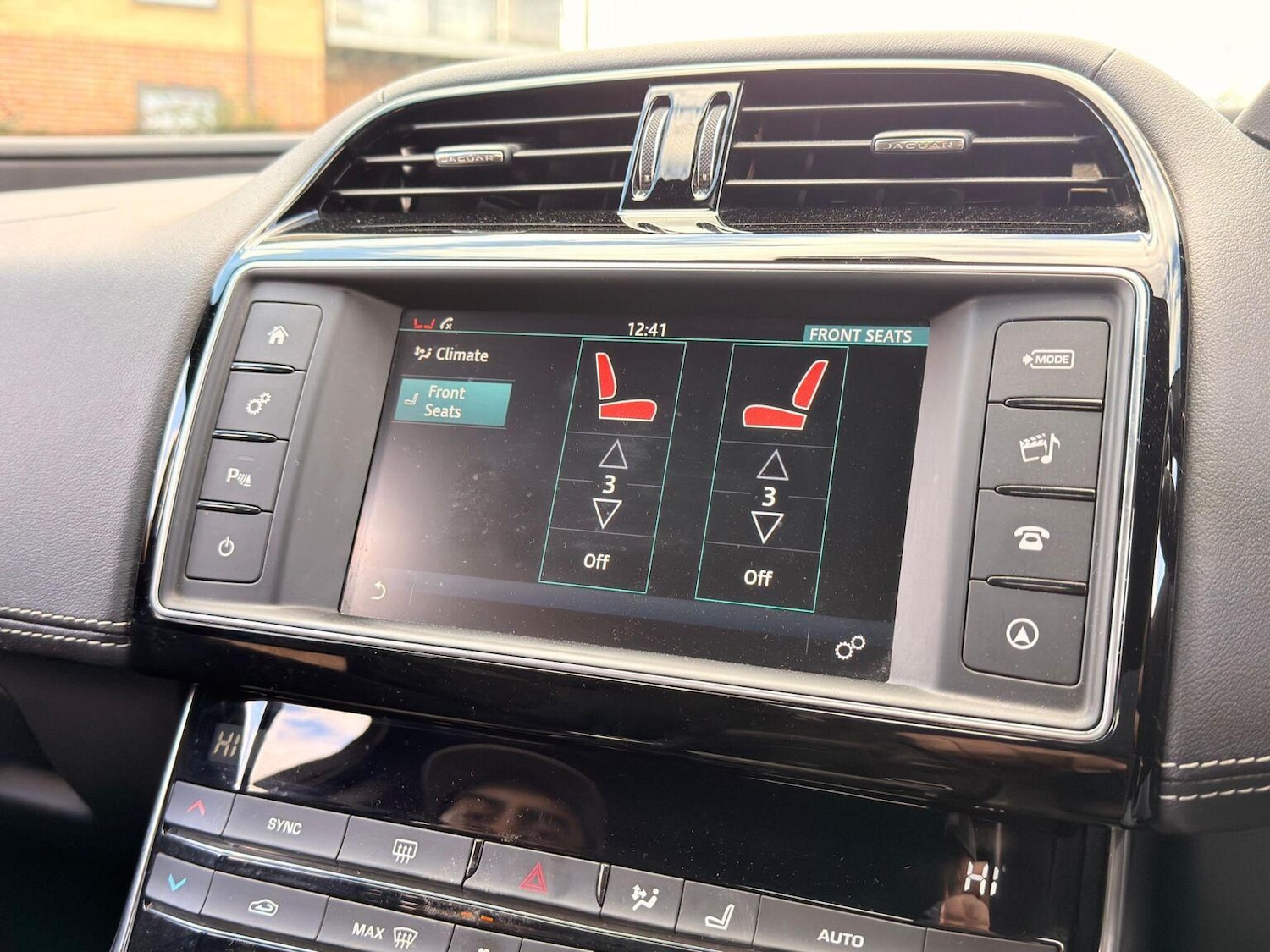 Used Jaguar XE 2017 for sale - 77650050: Photo 36