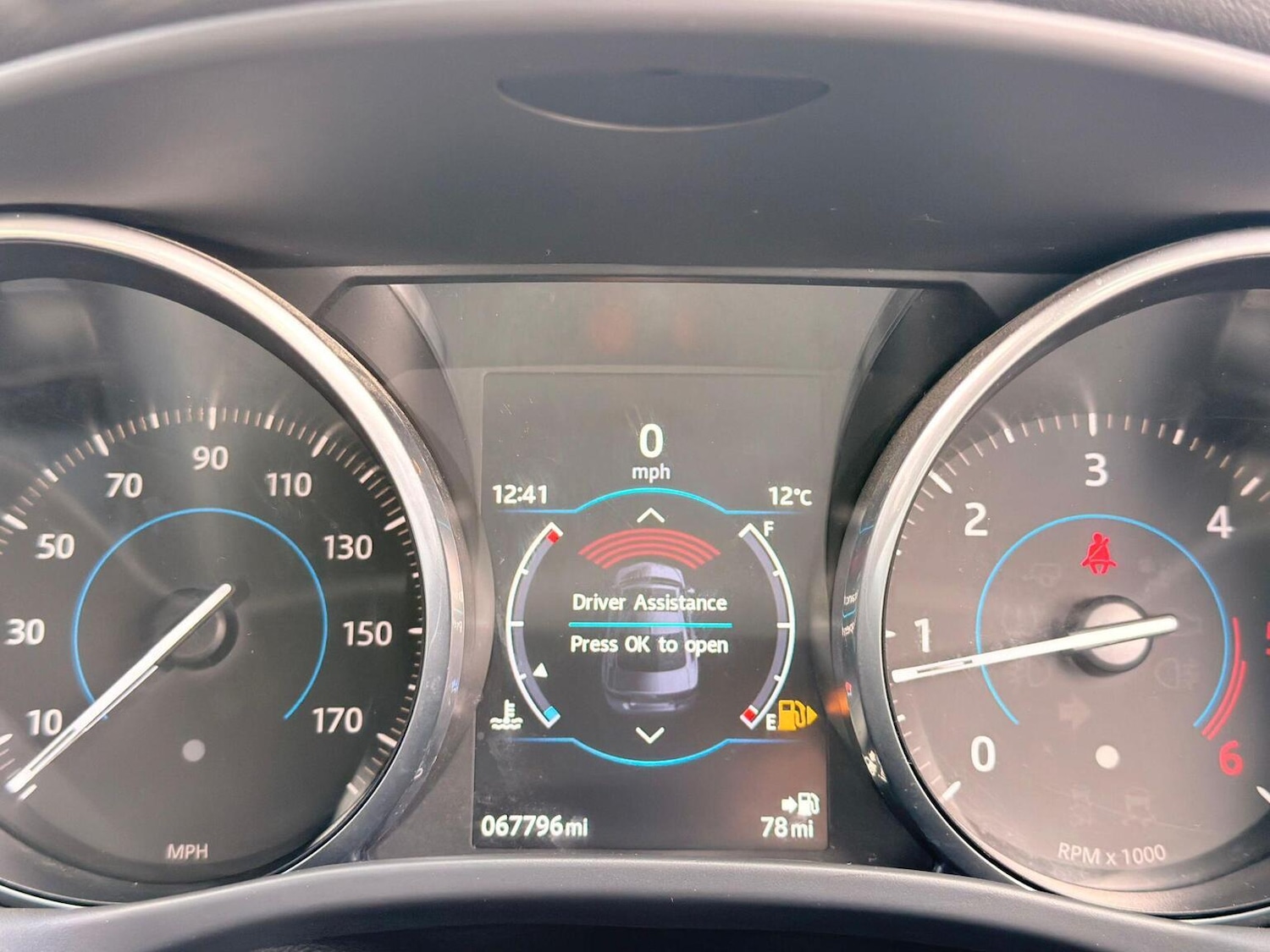 Used Jaguar XE 2017 for sale - 77650050: Photo 37