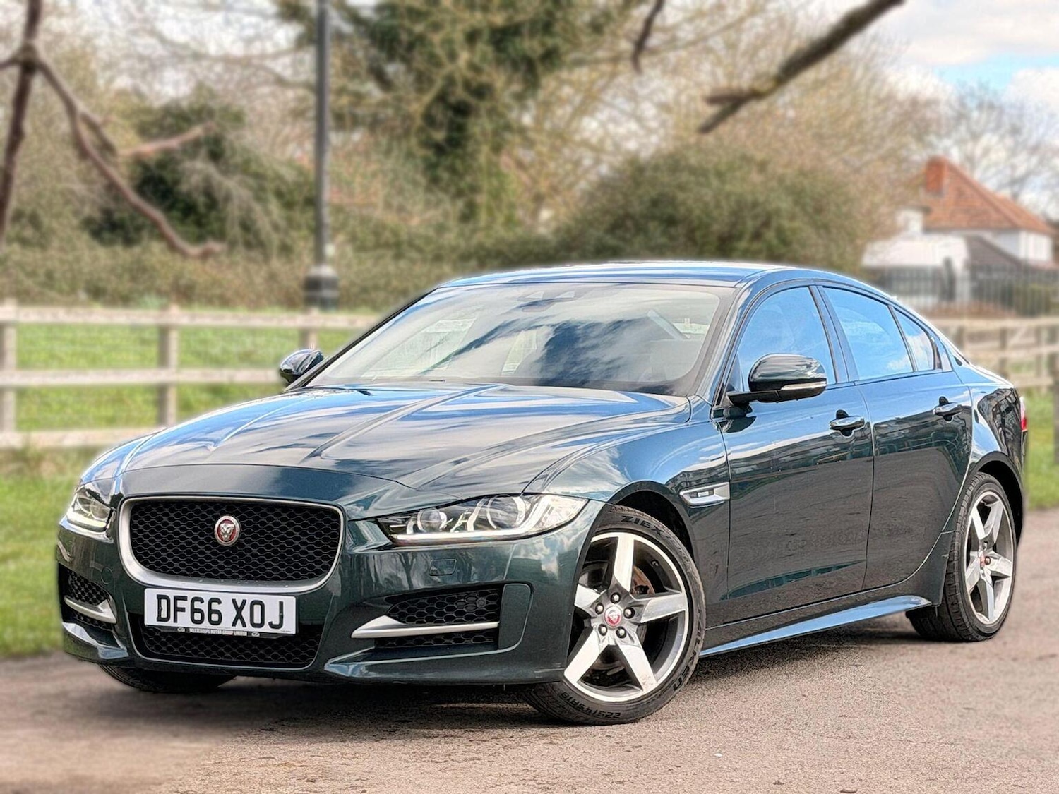 Used Jaguar XE 2017 for sale - 77650050: Photo 5