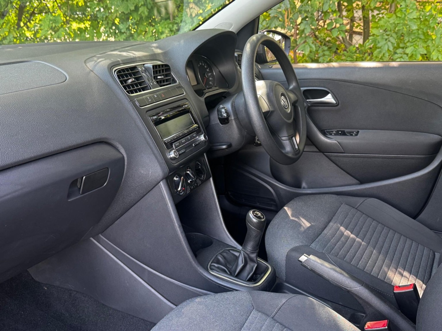 Used Volkswagen Polo 2010 for sale - 77539175: Photo 13