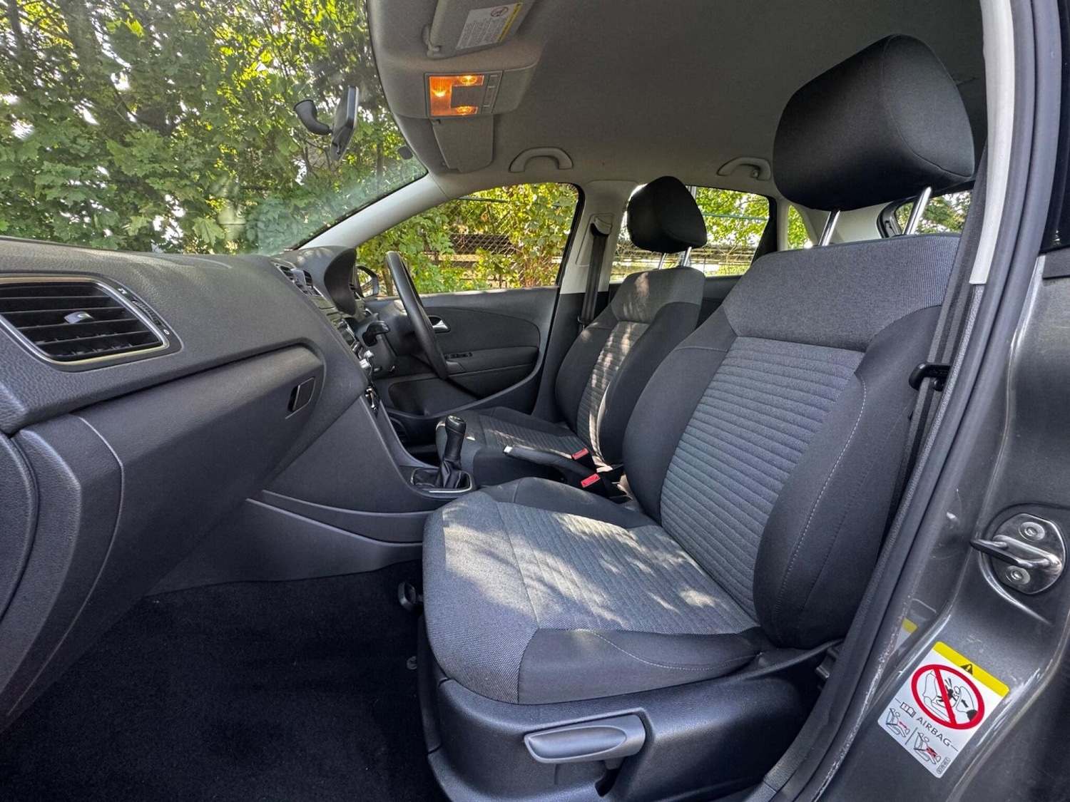 Used Volkswagen Polo 2010 for sale - 77539175: Photo 17