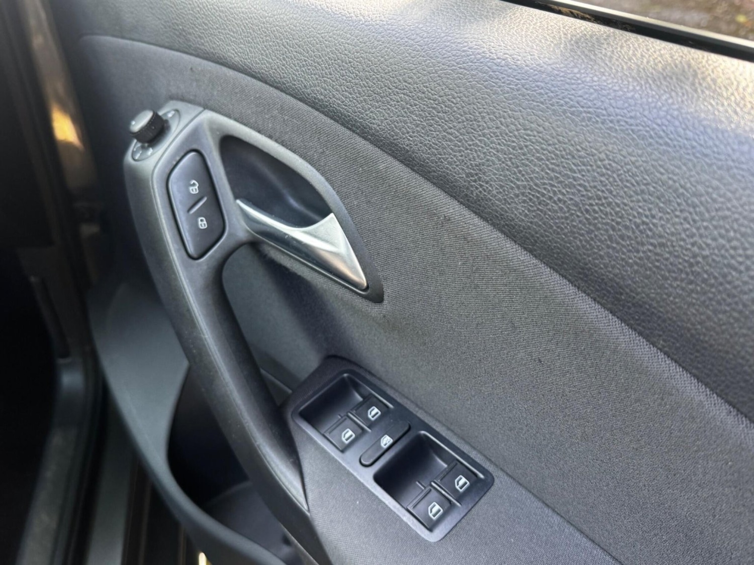 Used Volkswagen Polo 2010 for sale - 77539175: Photo 18