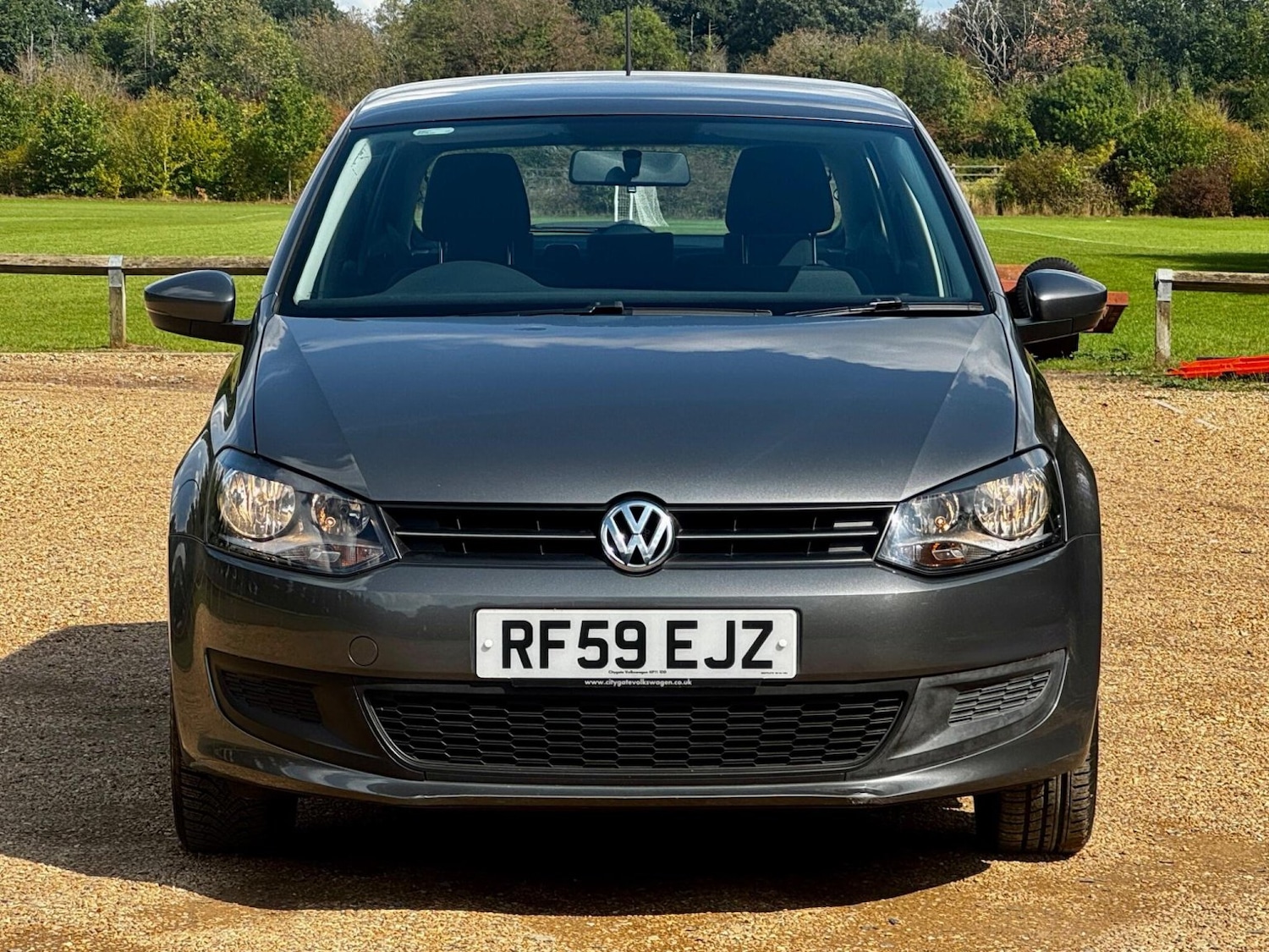 Used Volkswagen Polo 2010 for sale - 77539175: Photo 2