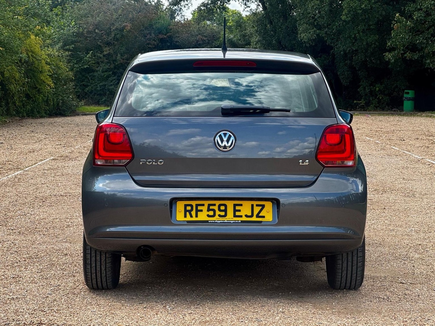 Used Volkswagen Polo 2010 for sale - 77539175: Photo 6