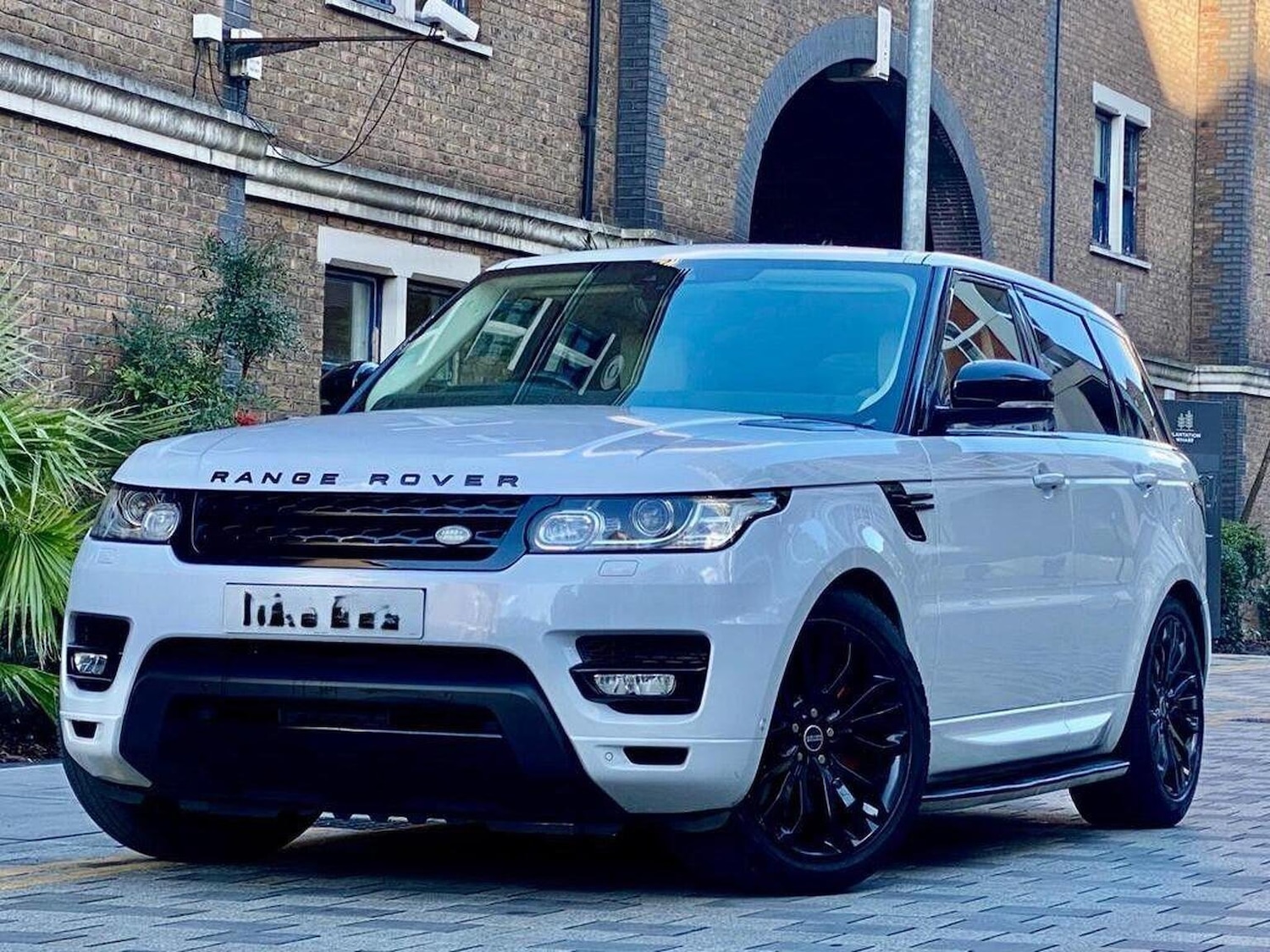 Used Land Rover Range Rover Sport 2017 for sale - 77539185: Photo 3