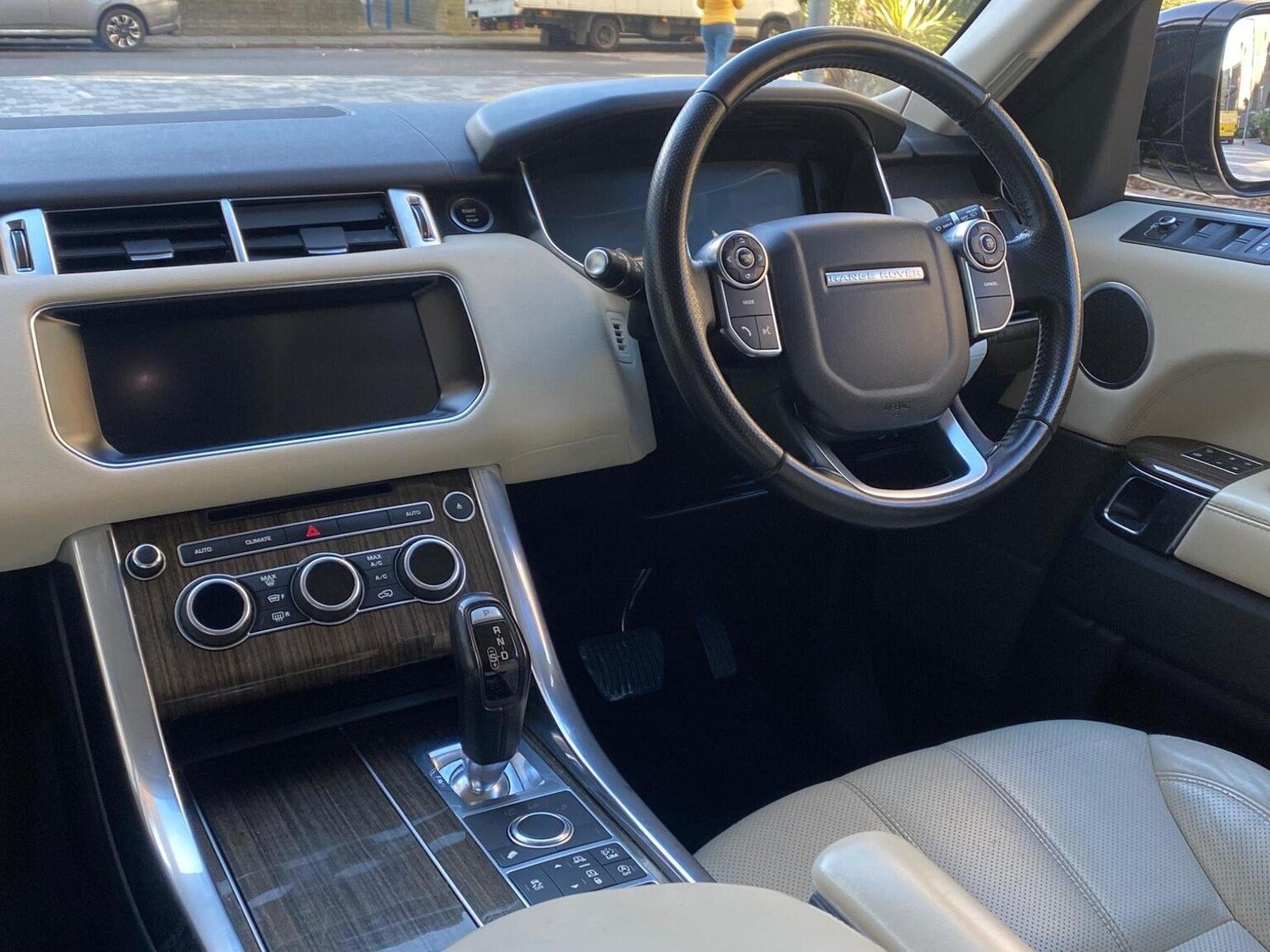 Used Land Rover Range Rover Sport 2017 for sale - 77539185: Photo 32