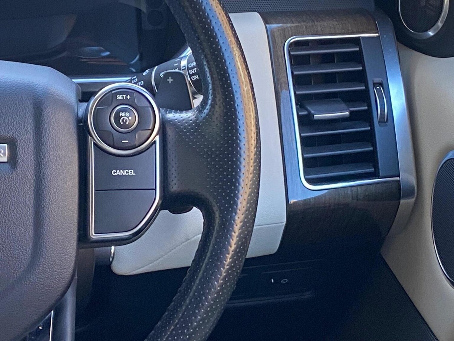 Used Land Rover Range Rover Sport 2017 for sale - 77539185: Photo 34