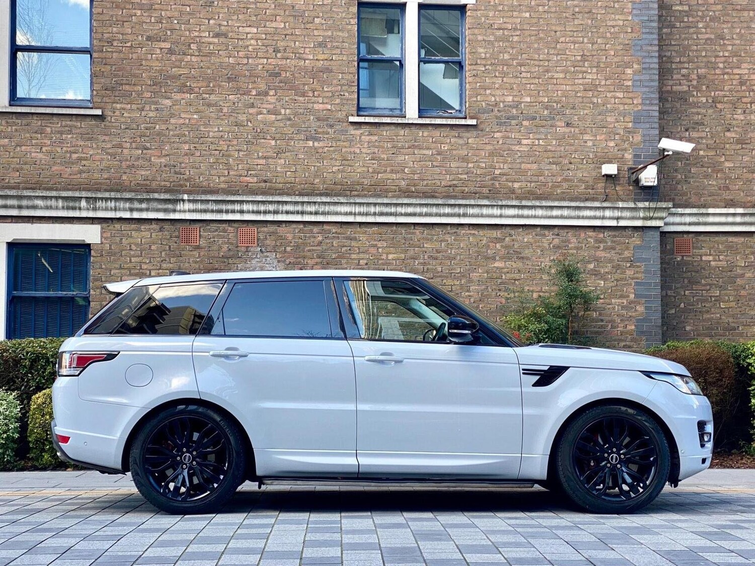 Used Land Rover Range Rover Sport 2017 for sale - 77539185: Photo 9