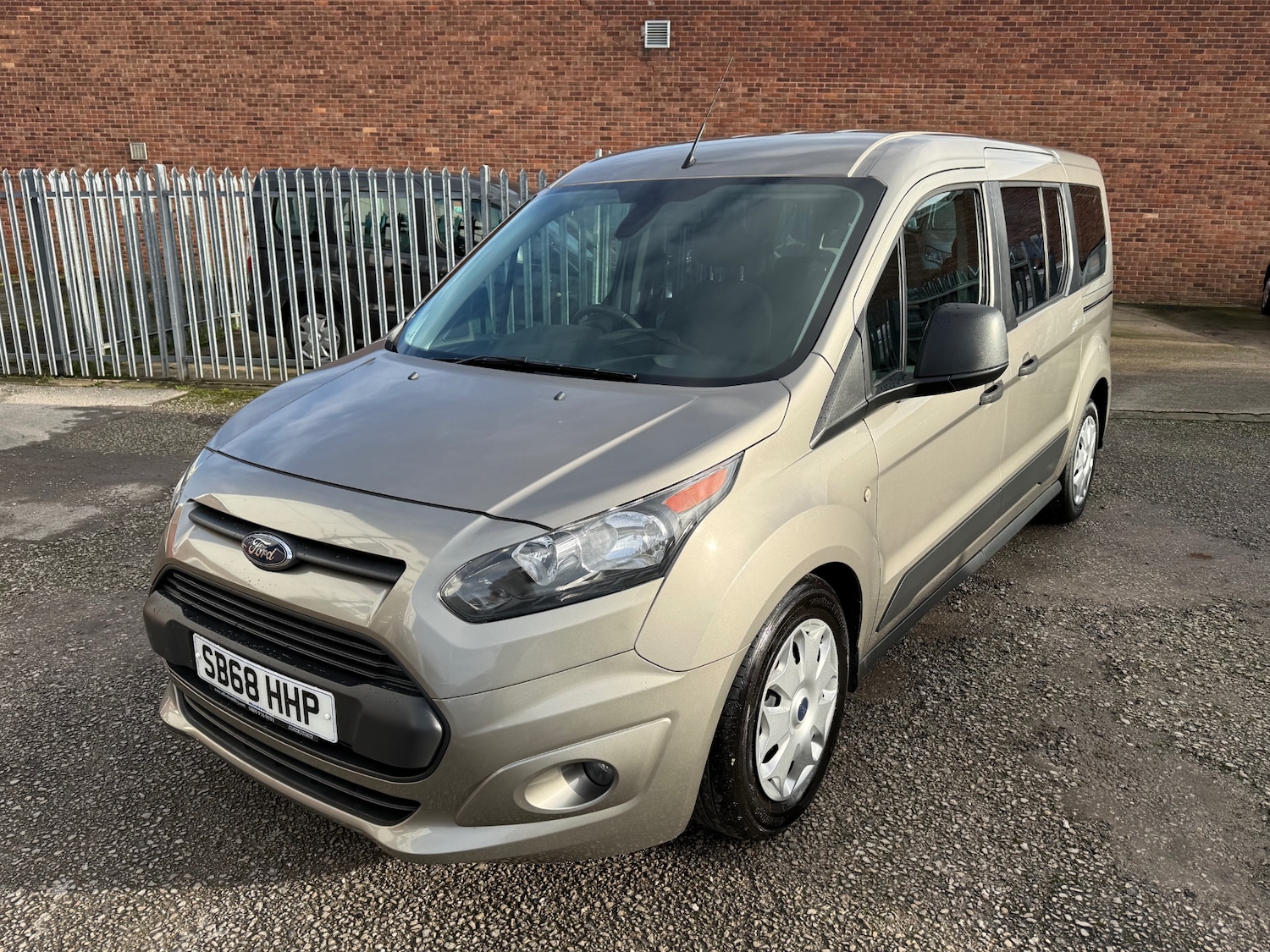 Used Ford Grand Tourneo Connect 2019 for sale - 77337695: Photo 10