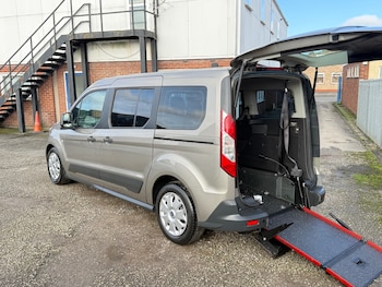 Ford Grand Tourneo Connect feature image