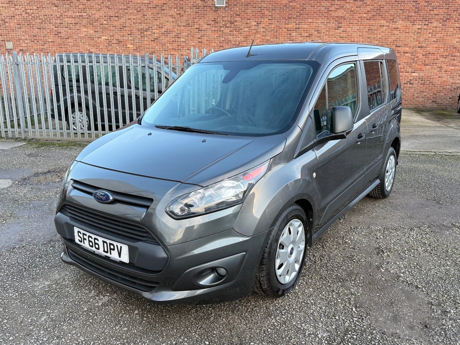 Used Ford Tourneo Connect 2016 for sale - 76555368: Photo 10