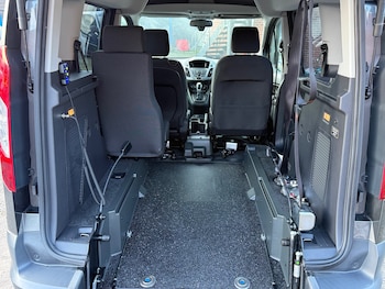 Used Ford Tourneo Connect 2016 for sale - 76555368: Photo