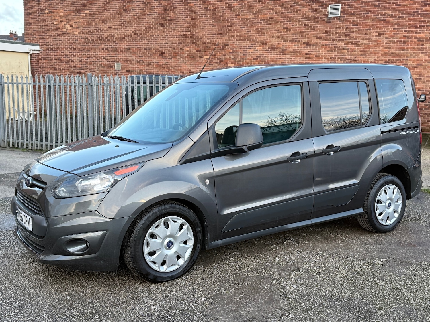 Used Ford Tourneo Connect 2016 for sale - 76555368: Photo 5