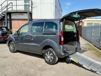 2017 (17) - 1.6 BlueHDi AUTO WHEELCHAIR ACCESS VEHICLE WAV DISABLED 5-Door