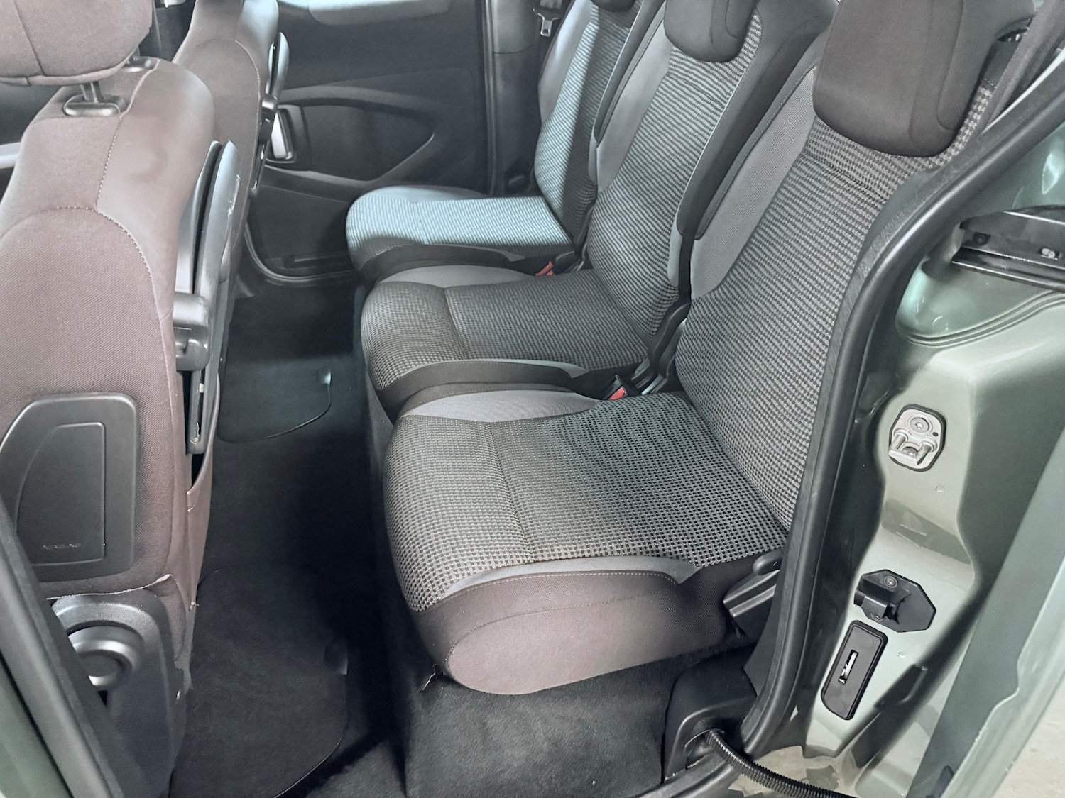 Used Peugeot Partner Tepee 2014 for sale - 77691144: Photo 9