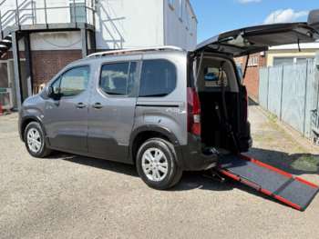 2019 (69) - 1.5 BlueHDi 100 Allure WHEELCHAIR ACCESS VEHICLE WAV DISABLED 5-Door