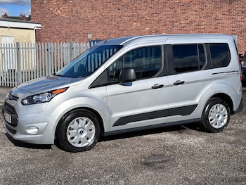 Used Ford Tourneo Connect 2017 for sale - 79119800: Photo