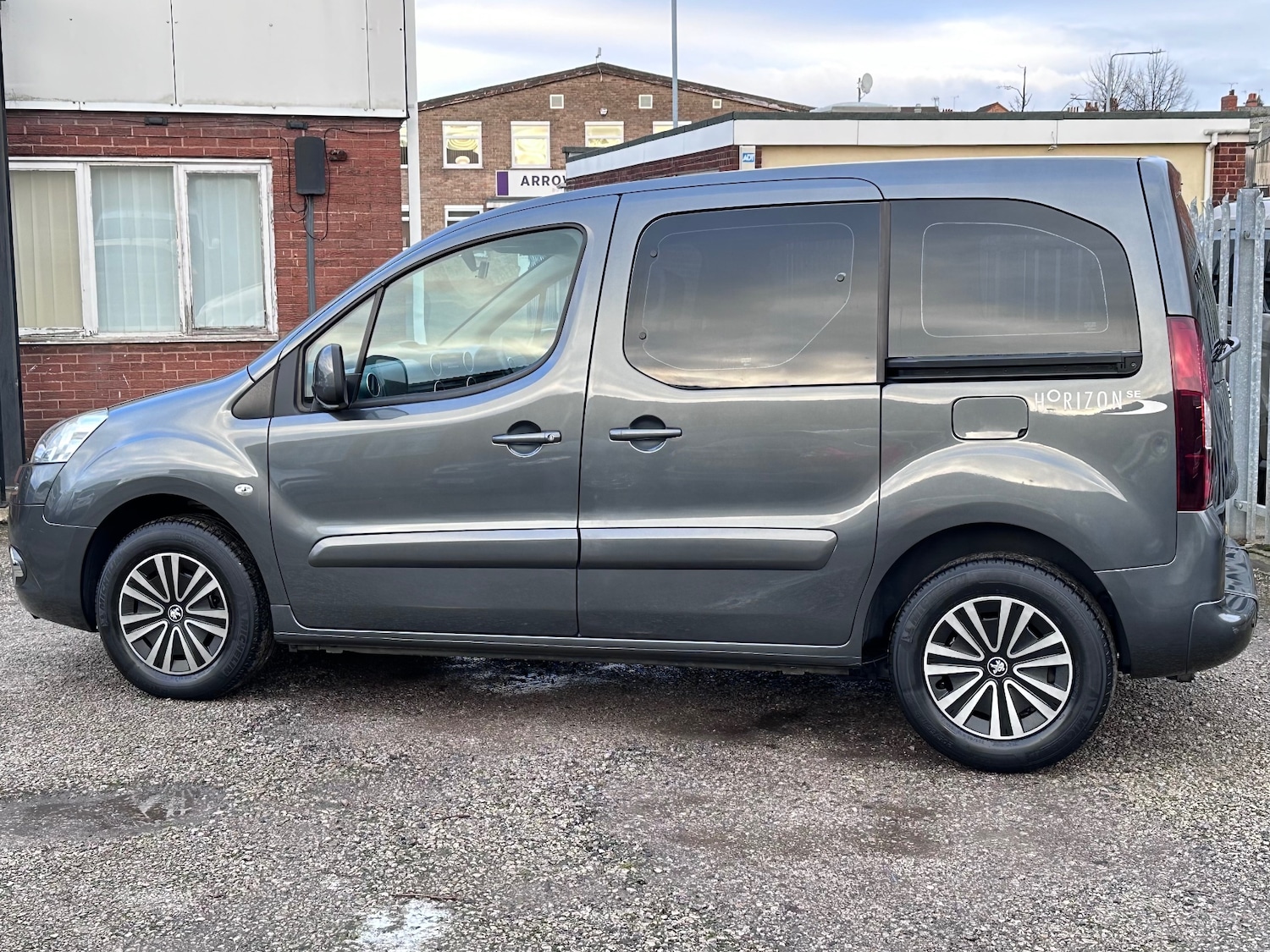 Used Peugeot Partner Tepee 2016 for sale - 76578390: Photo 9