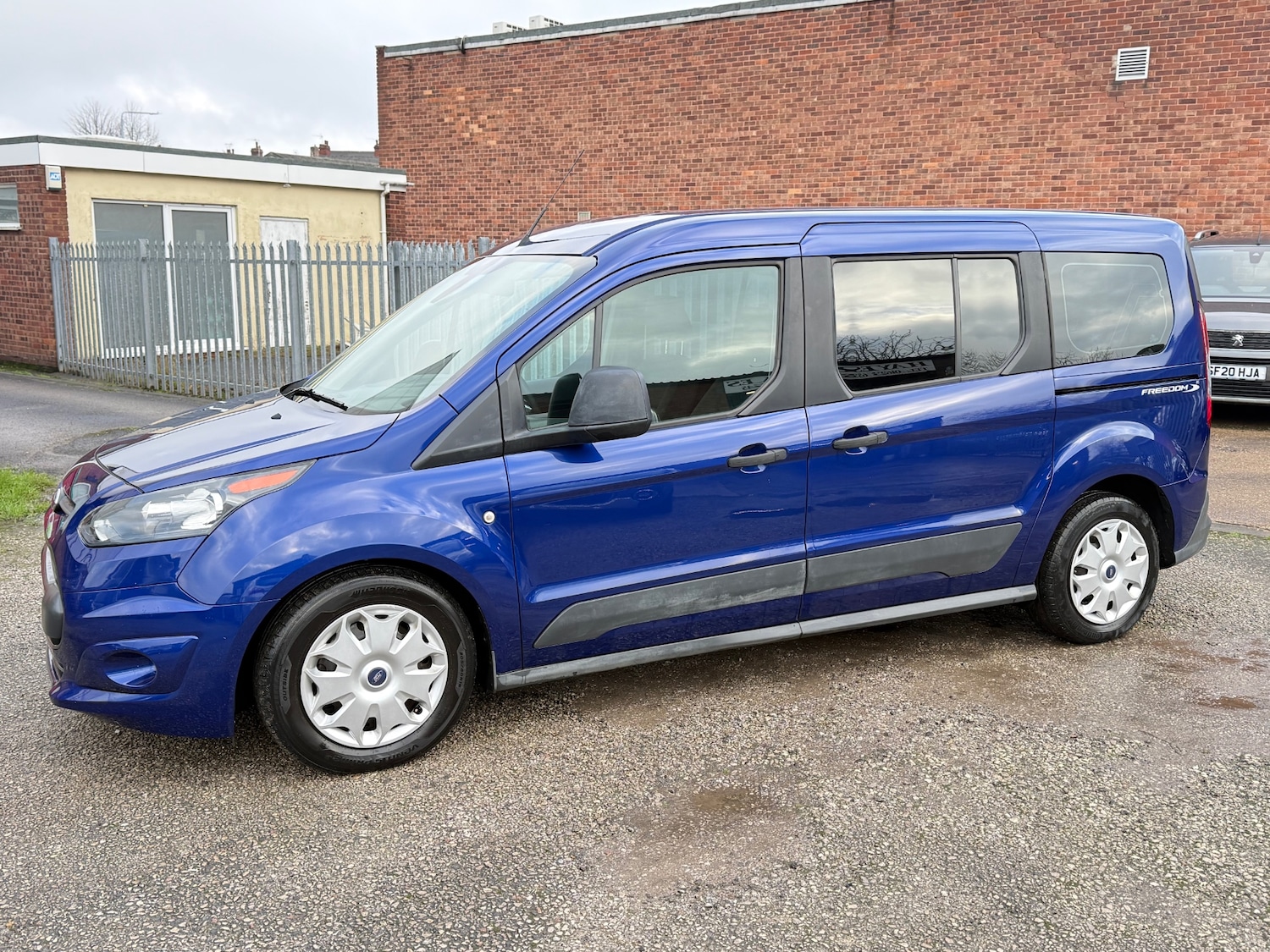 Used Ford Grand Tourneo Connect 2019 for sale - 77241844: Photo 5