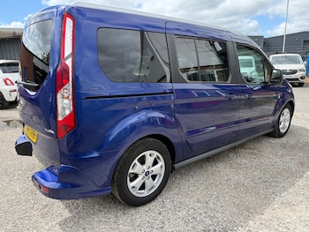 Used Ford Grand Tourneo Connect 2018 for sale - 78897484: Photo