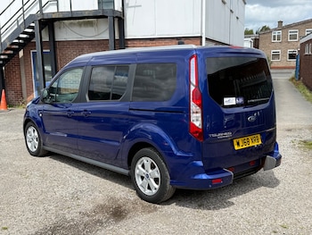 Used Ford Grand Tourneo Connect 2018 for sale - 78897484: Photo