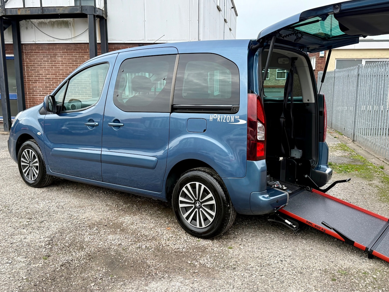 Used Peugeot Partner Tepee 2017 for sale - 76335255: Photo 1