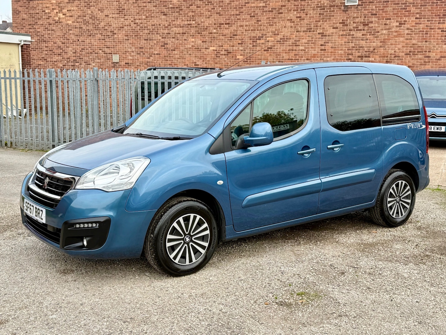 Used Peugeot Partner Tepee 2017 for sale - 76335255: Photo 4