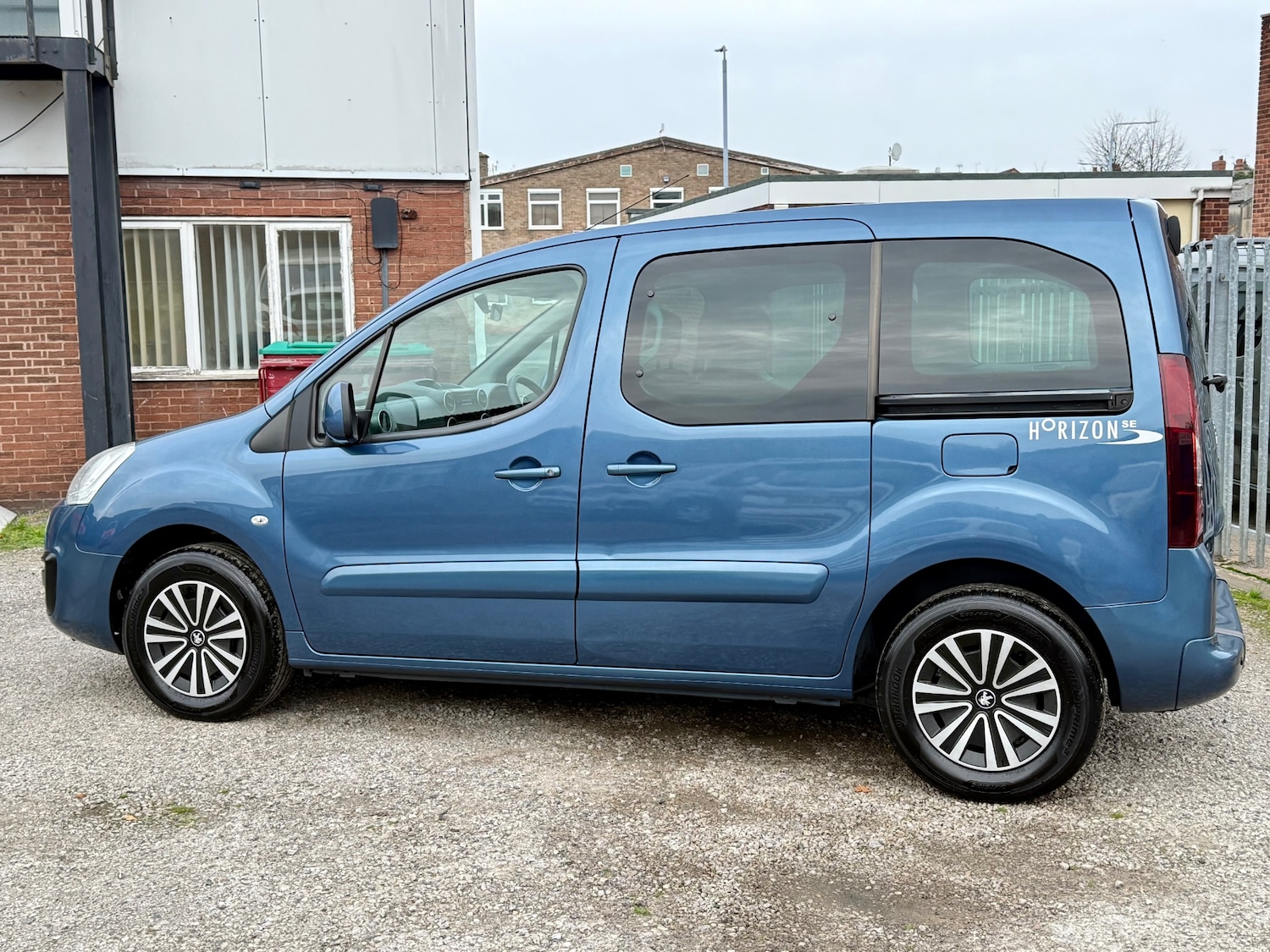 Used Peugeot Partner Tepee 2017 for sale - 76335255: Photo 5