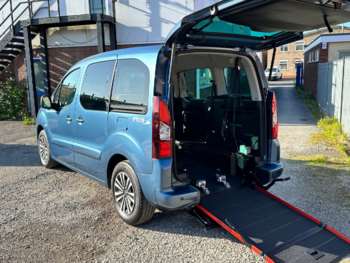 2016 (16) - 1.6 BlueHDi WHEELCHAIR ACCESS VEHICLE WAV DISABLED 5-Door