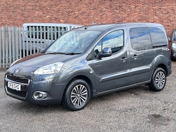 Used Peugeot Partner Tepee 2015 for sale - 79126008: Photo