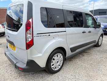 Used Ford Grand Tourneo Connect 2018 for sale - 78897482: Photo