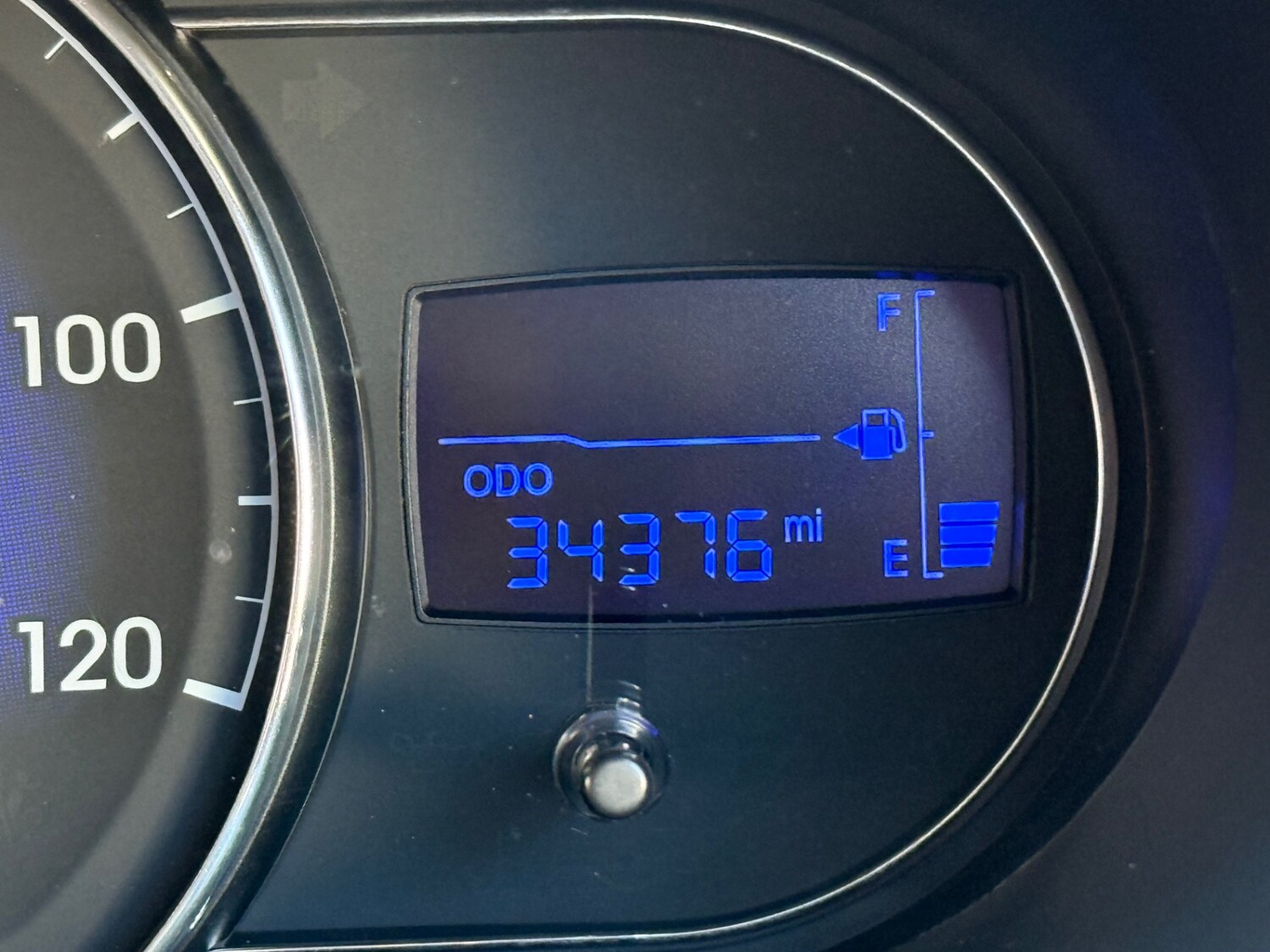 Used Hyundai i10 2013 for sale - 75684692: Photo 16