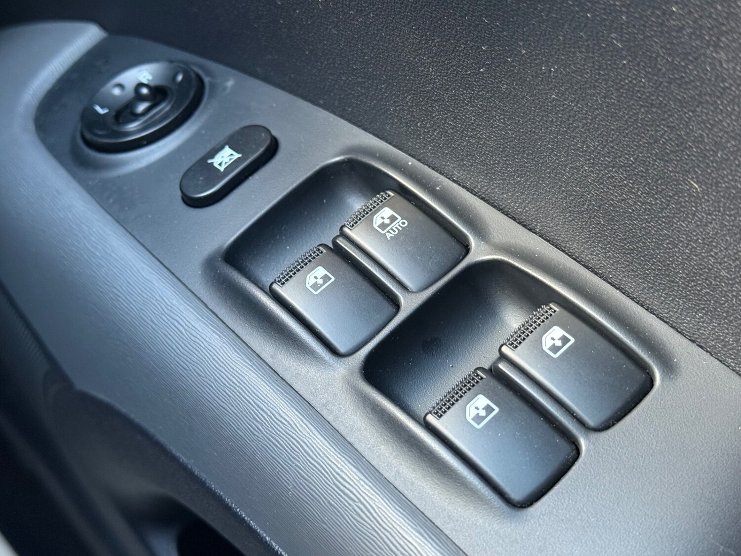 Used Hyundai i10 2013 for sale - 75684692: Photo 17