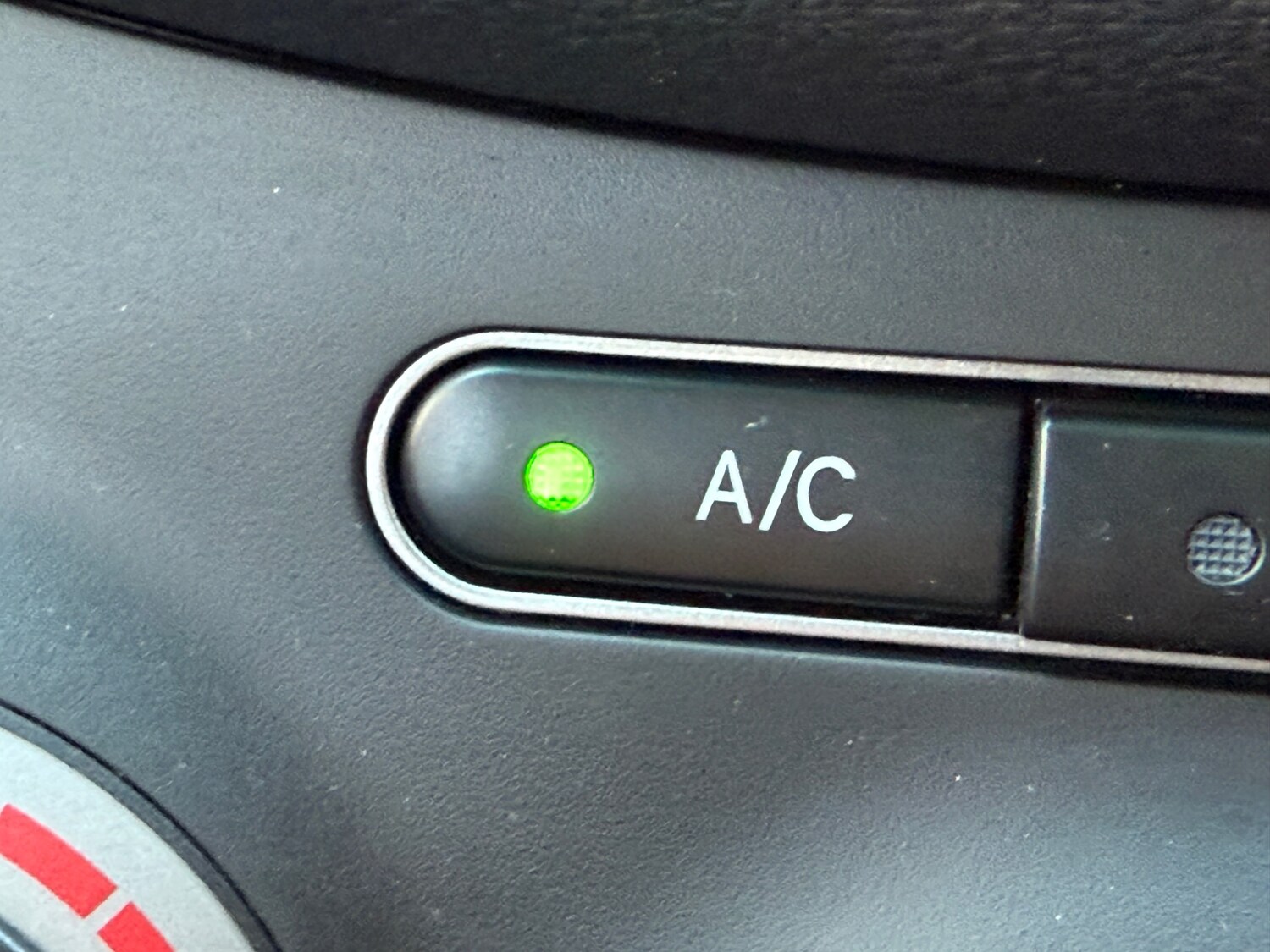 Used Hyundai i10 2013 for sale - 75684692: Photo 19