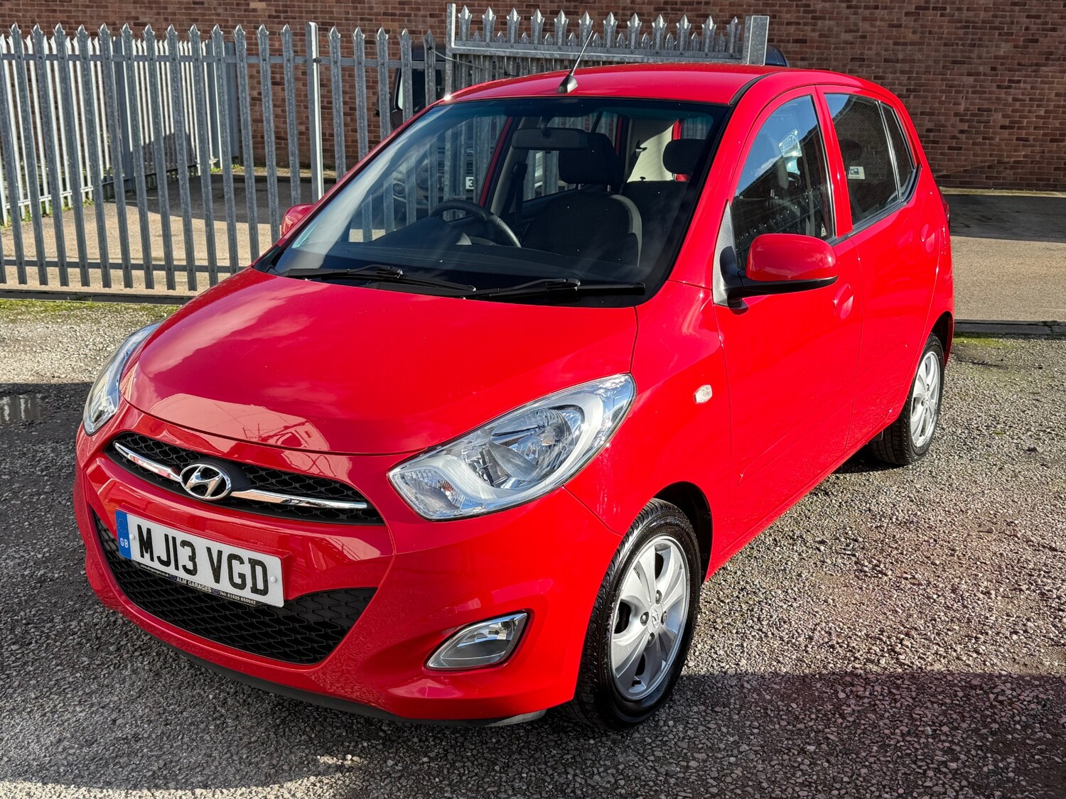Used Hyundai i10 2013 for sale - 75684692: Photo 8