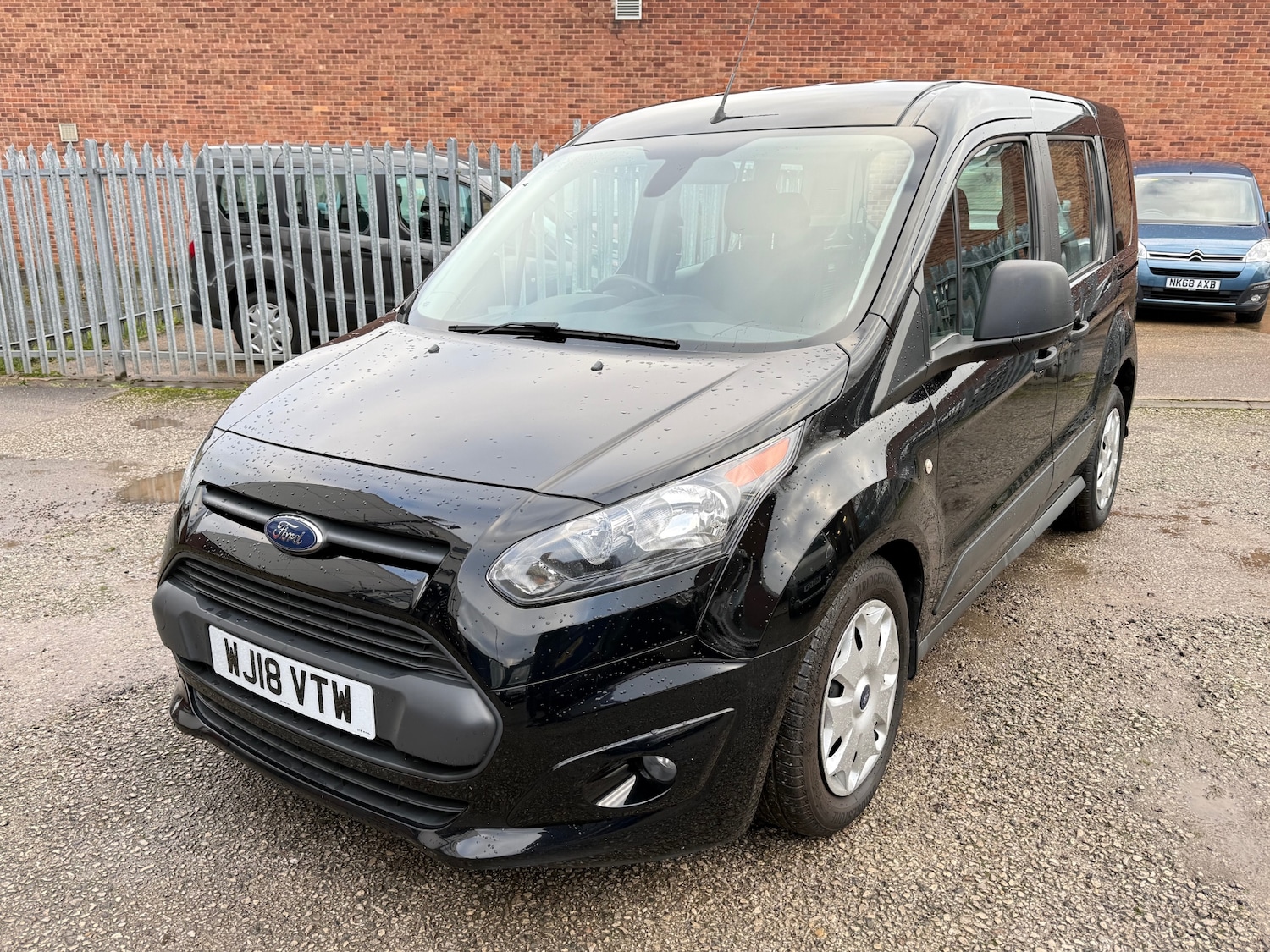 Used Ford Tourneo Connect 2018 for sale - 76444483: Photo 10