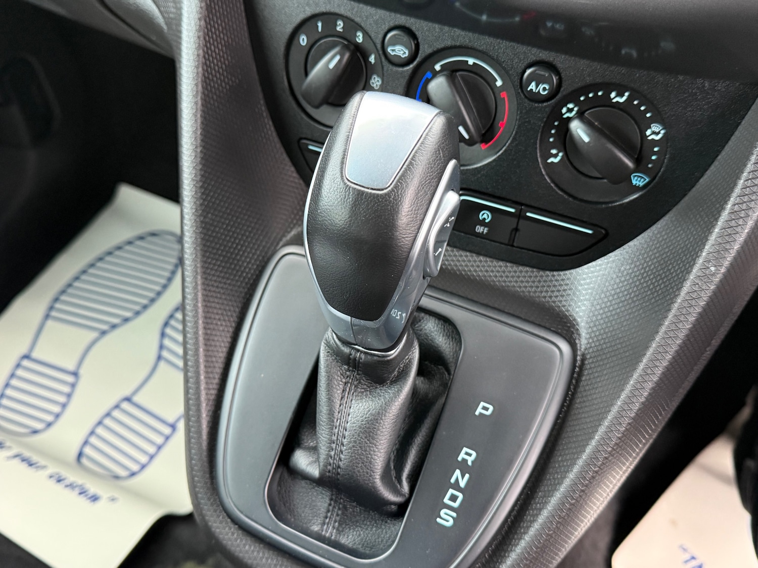 Used Ford Tourneo Connect 2018 for sale - 76444483: Photo 18