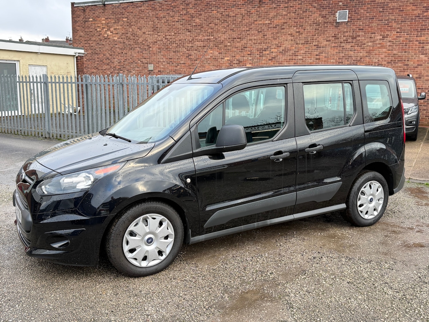 Used Ford Tourneo Connect 2018 for sale - 76444483: Photo 5