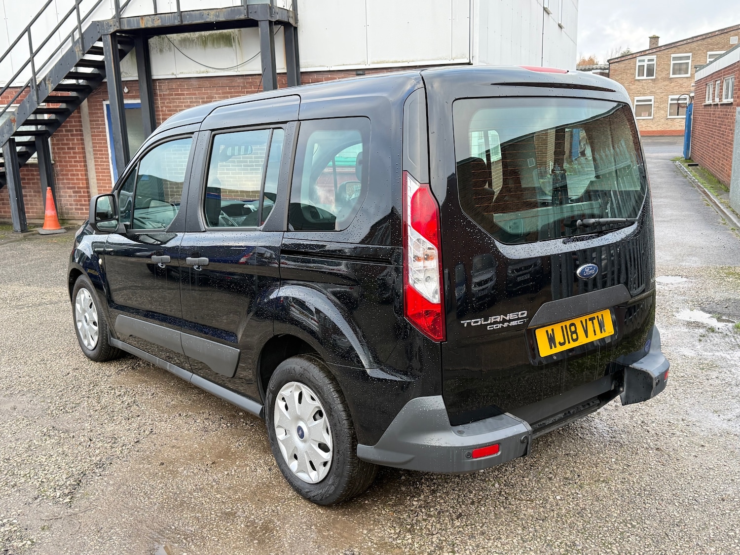 Used Ford Tourneo Connect 2018 for sale - 76444483: Photo 6