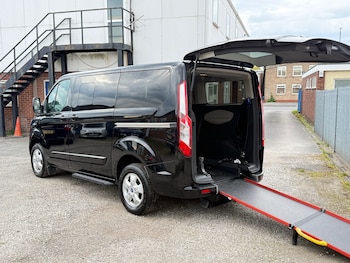 Used Ford Tourneo Custom 2017 for sale - 78453277: Photo