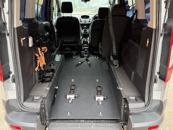 Used Ford Grand Tourneo Connect 2019 for sale - 75064386: Photo