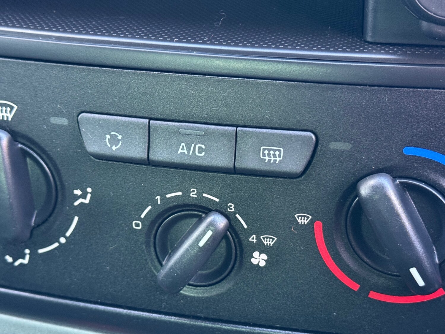 Used Peugeot Partner Tepee 2017 for sale - 76366659: Photo 24