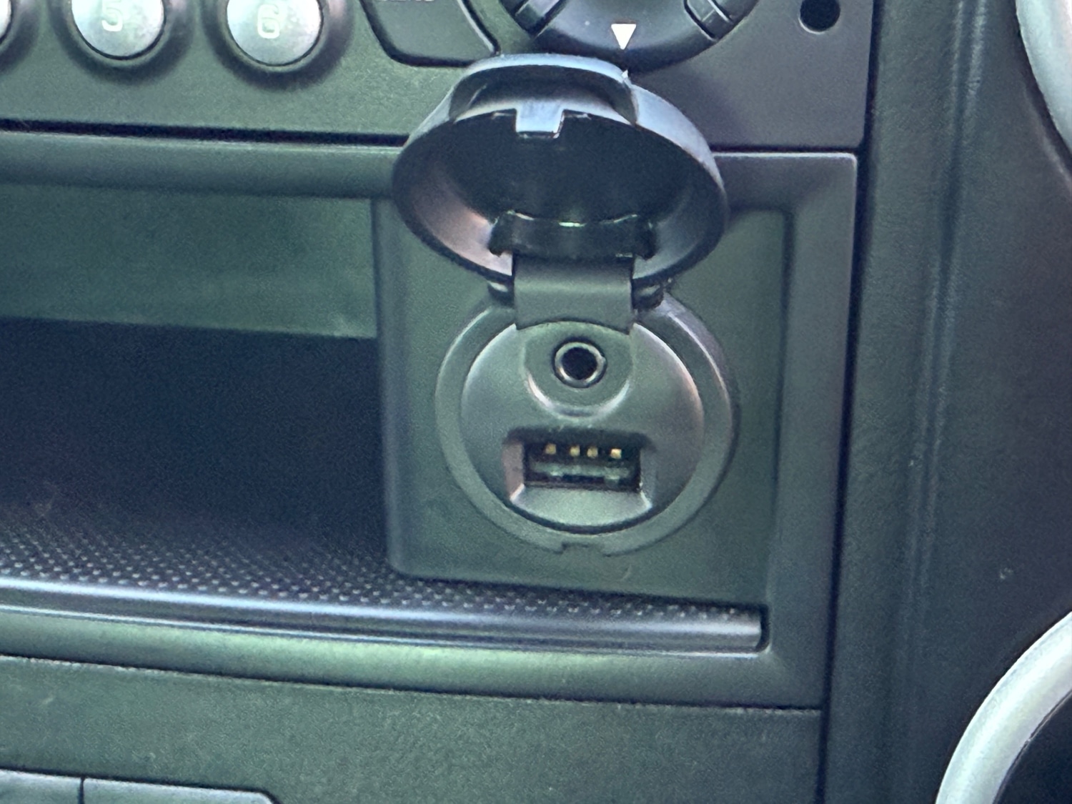 Used Peugeot Partner Tepee 2017 for sale - 76366659: Photo 25