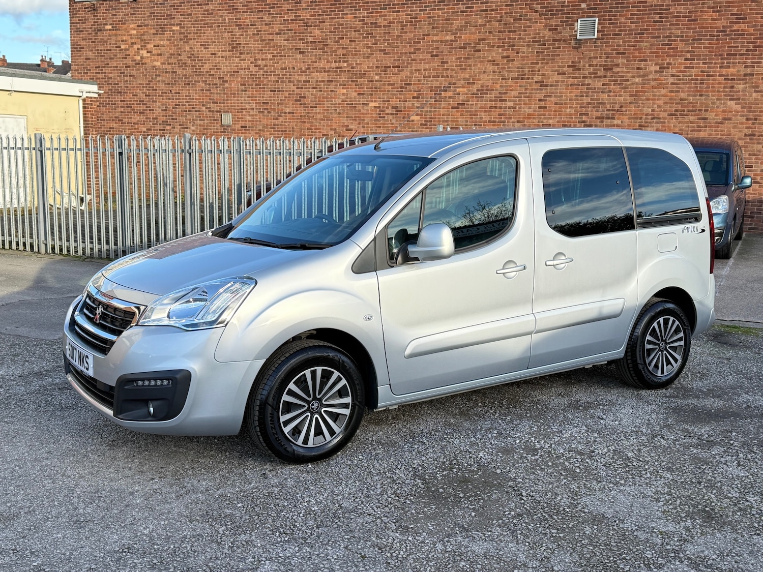 Used Peugeot Partner Tepee 2017 for sale - 76366659: Photo 5