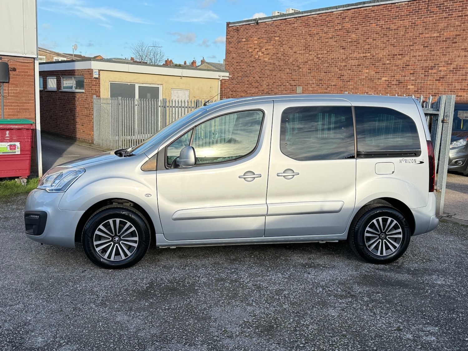 Used Peugeot Partner Tepee 2017 for sale - 76366659: Photo 6