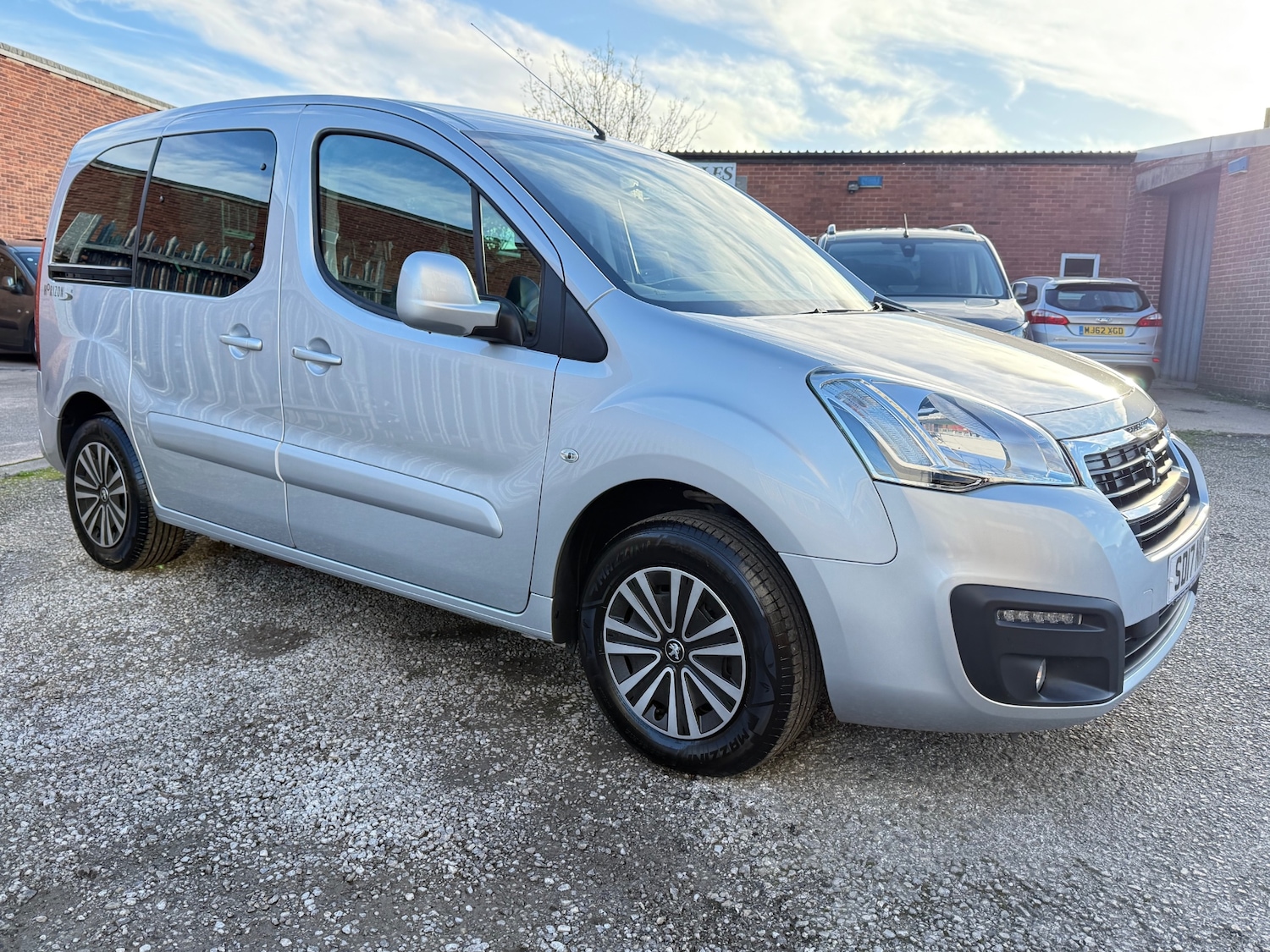 Used Peugeot Partner Tepee 2017 for sale - 76366659: Photo 9